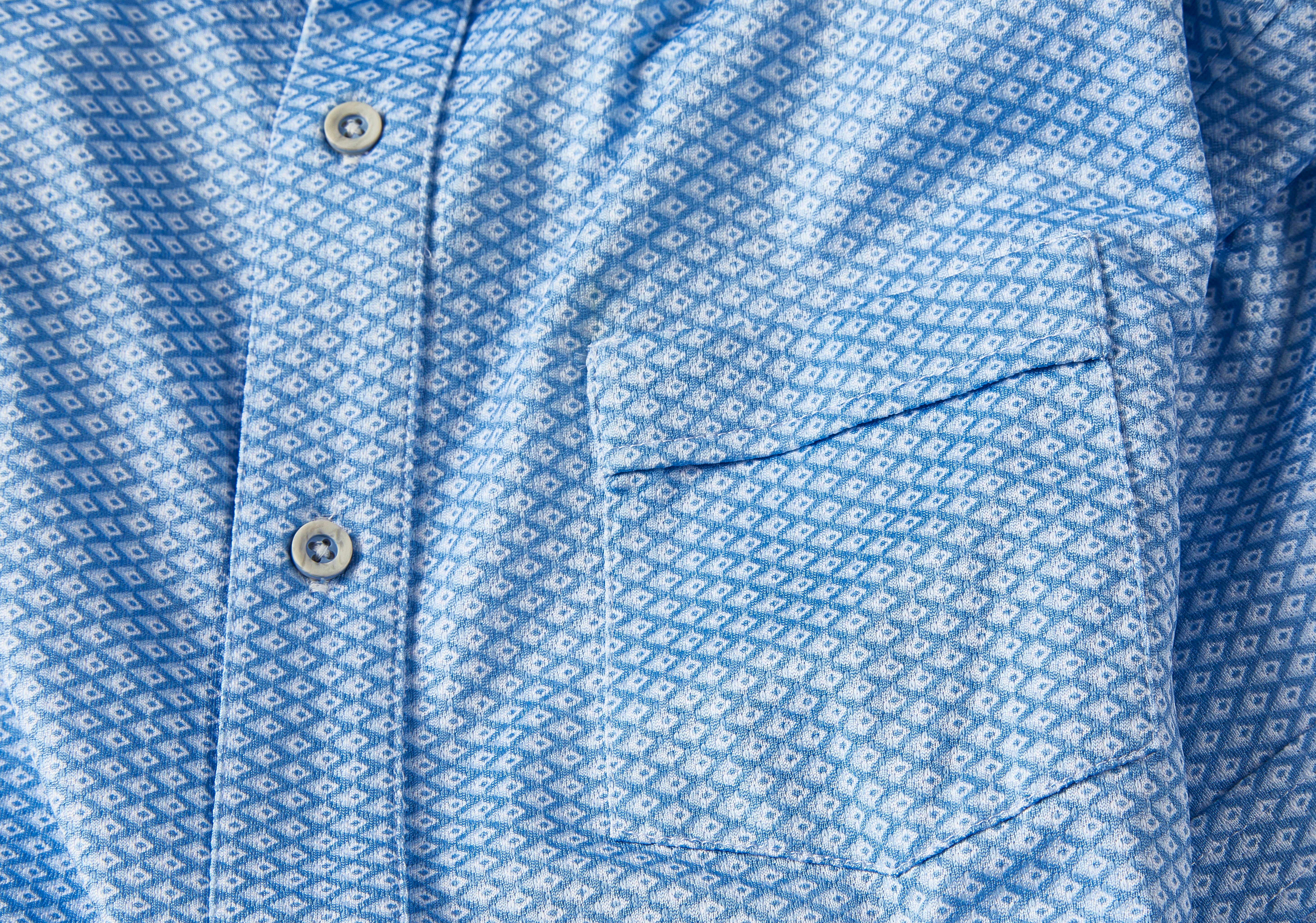 Performance Popcorn Print Full Button Front with One Pocket